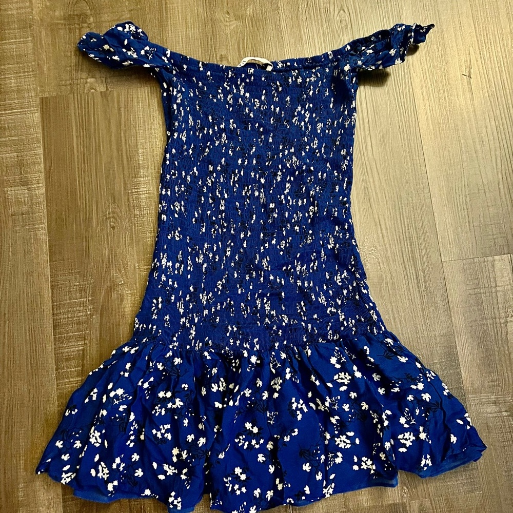 Off-shoulder Ruffle Dress